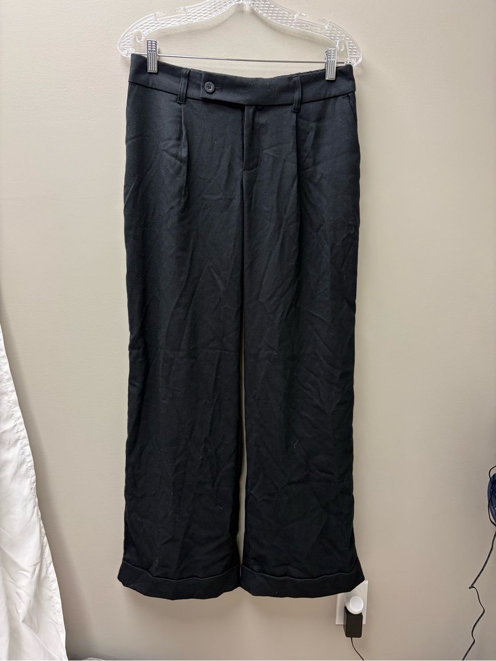 Hollister Women’s Black Low Rise Livvy Wide Leg Trousers